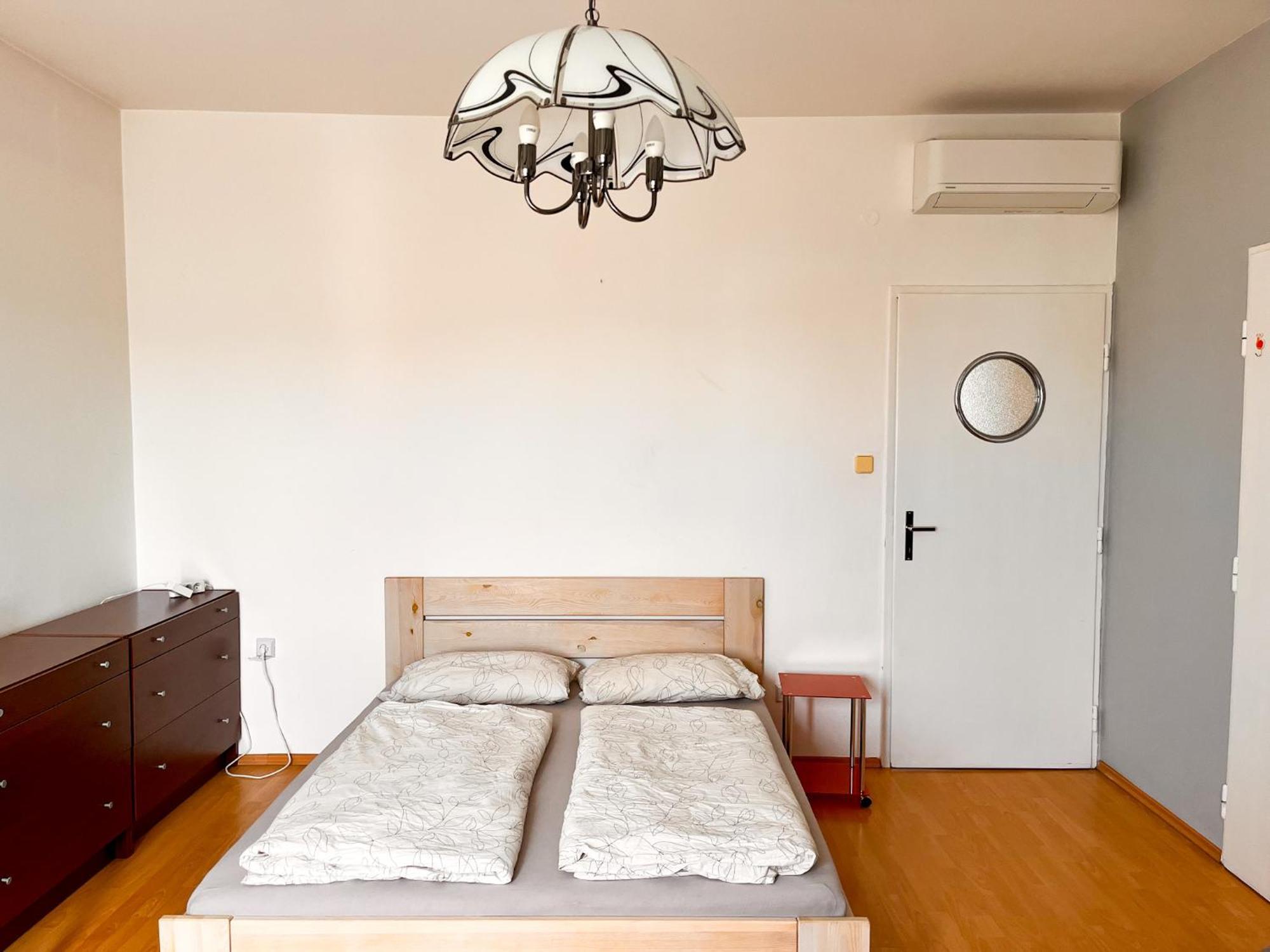 Flat With Nicest Wiew In Old Town - 3 Bedrooms, Ac Bratislava Ngoại thất bức ảnh